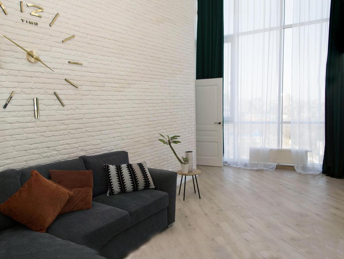 Apart Hotel Greenwood Near Sea Odesa Exterior photo