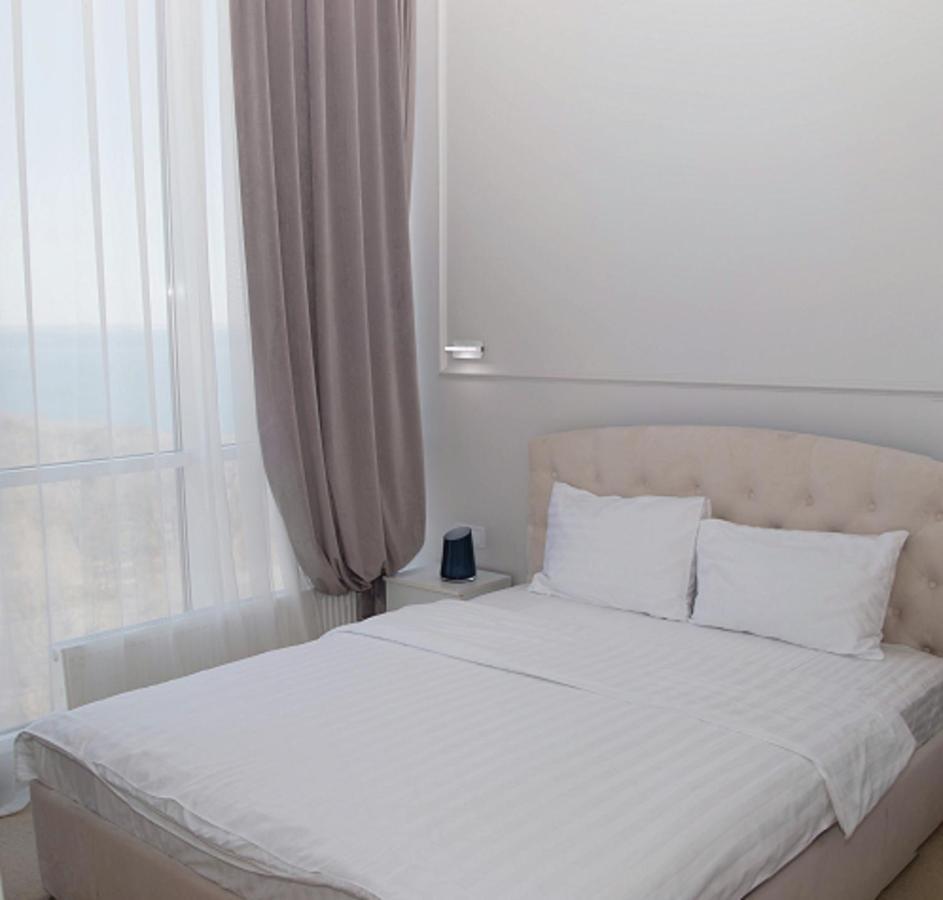 Apart Hotel Greenwood Near Sea Odesa Exterior photo